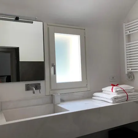 Lägenhet Carlo V - Con Piscina E Giardino Privati Lecce