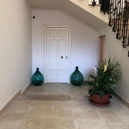 Appartamento Carlo V - Con Piscina E Giardino Privati *
