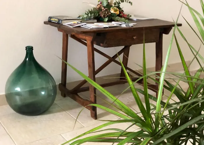Carlo V - Con Piscina E Giardino Privati